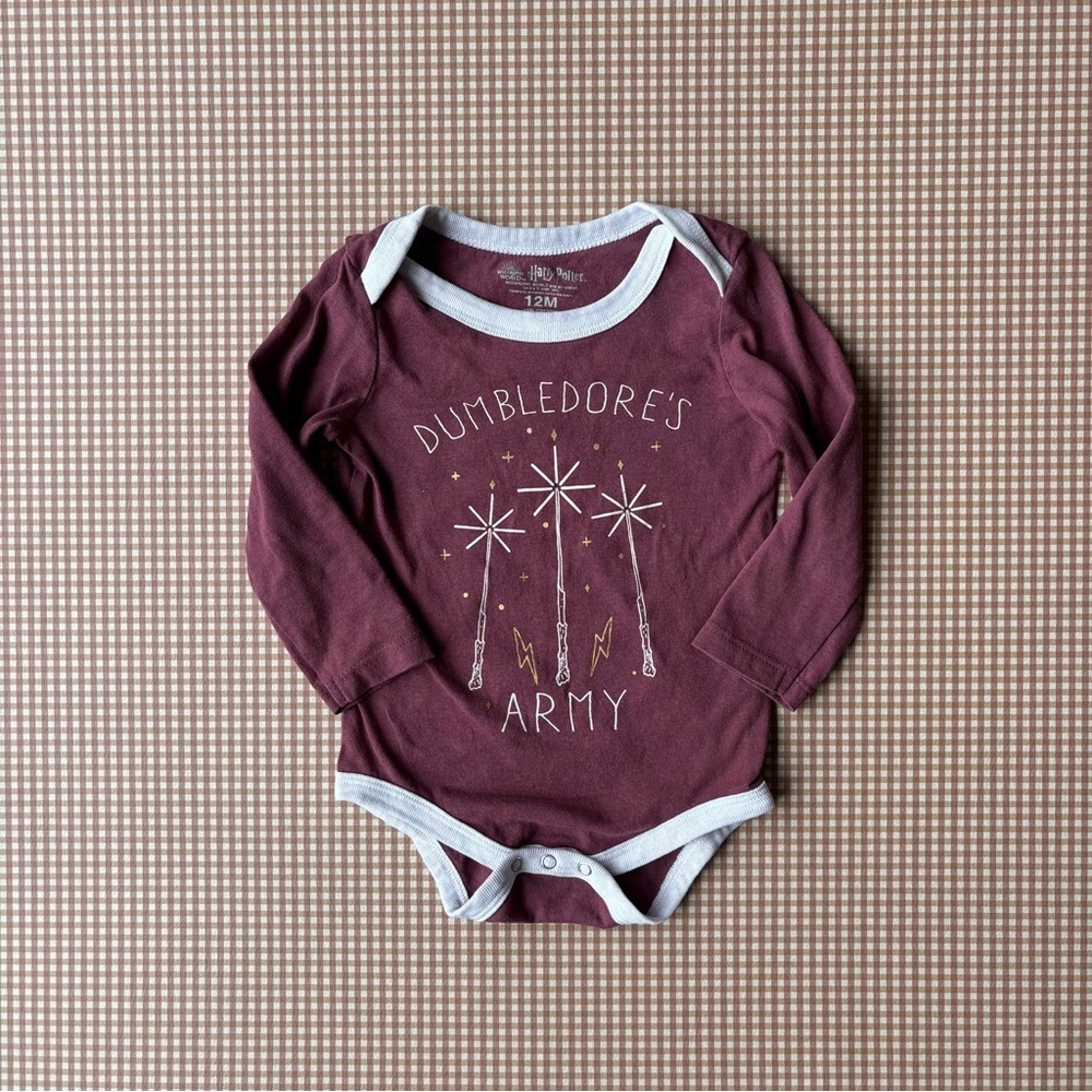 UNIVERSAL Dumbledore's Army Magic Wand Harry
Potter Infant Baby One Piece 12 mo